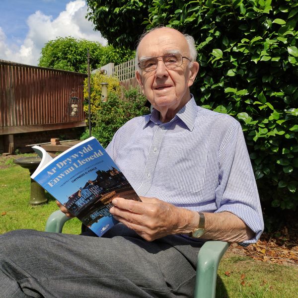 Dathlu enwau lleoedd Cymru ac anrhydeddu'r Athro Gwynedd O Pierce yn 100 oed